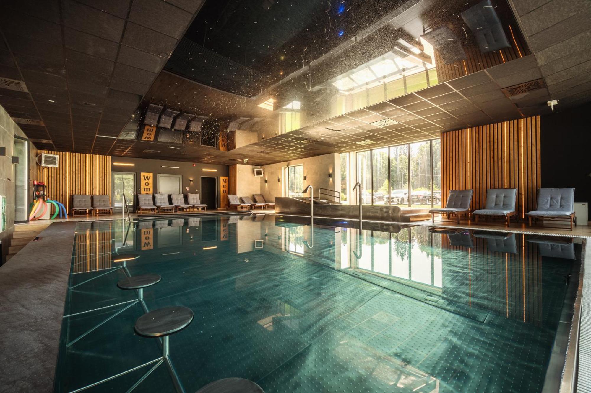 Carynska Resort & Spa 루토비스카 외부 사진