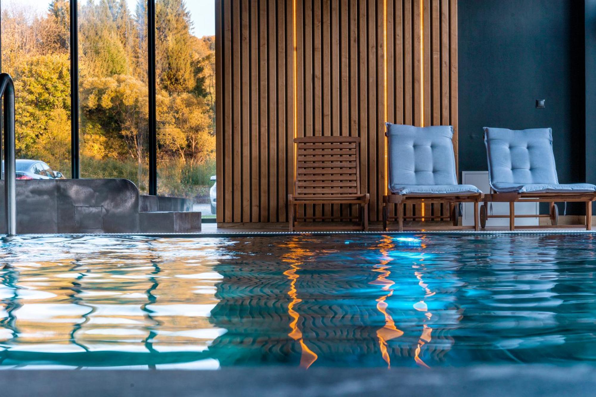 Carynska Resort & Spa 루토비스카 외부 사진